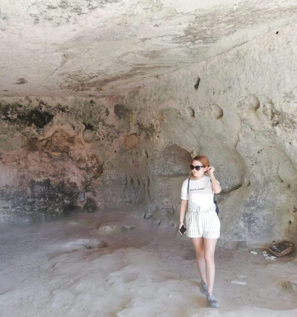 Una cueva natural en la meseta de la Murgia, frente a Matera