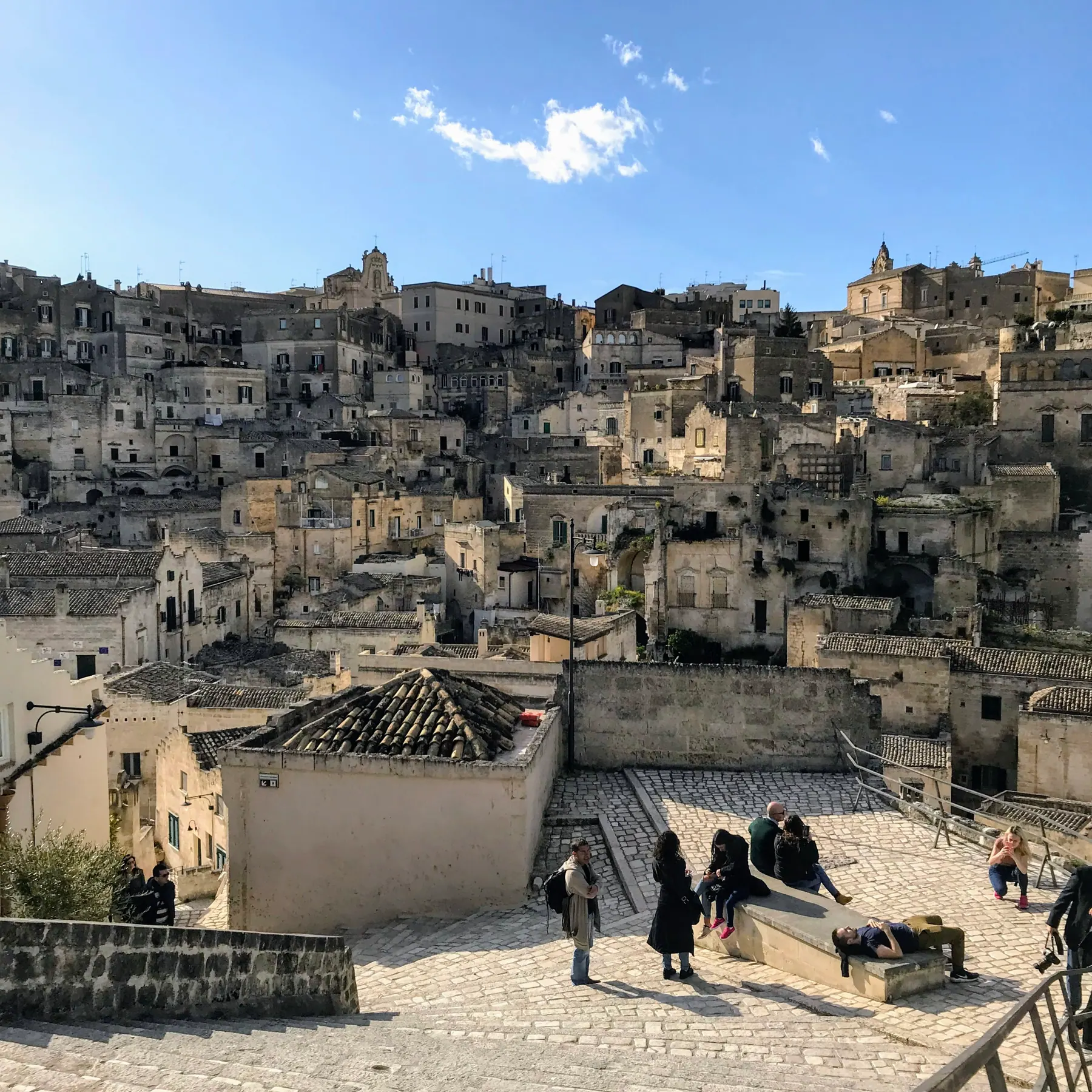 Iglesia rupestre excavada en la roca de la Murgia, frente a Matera